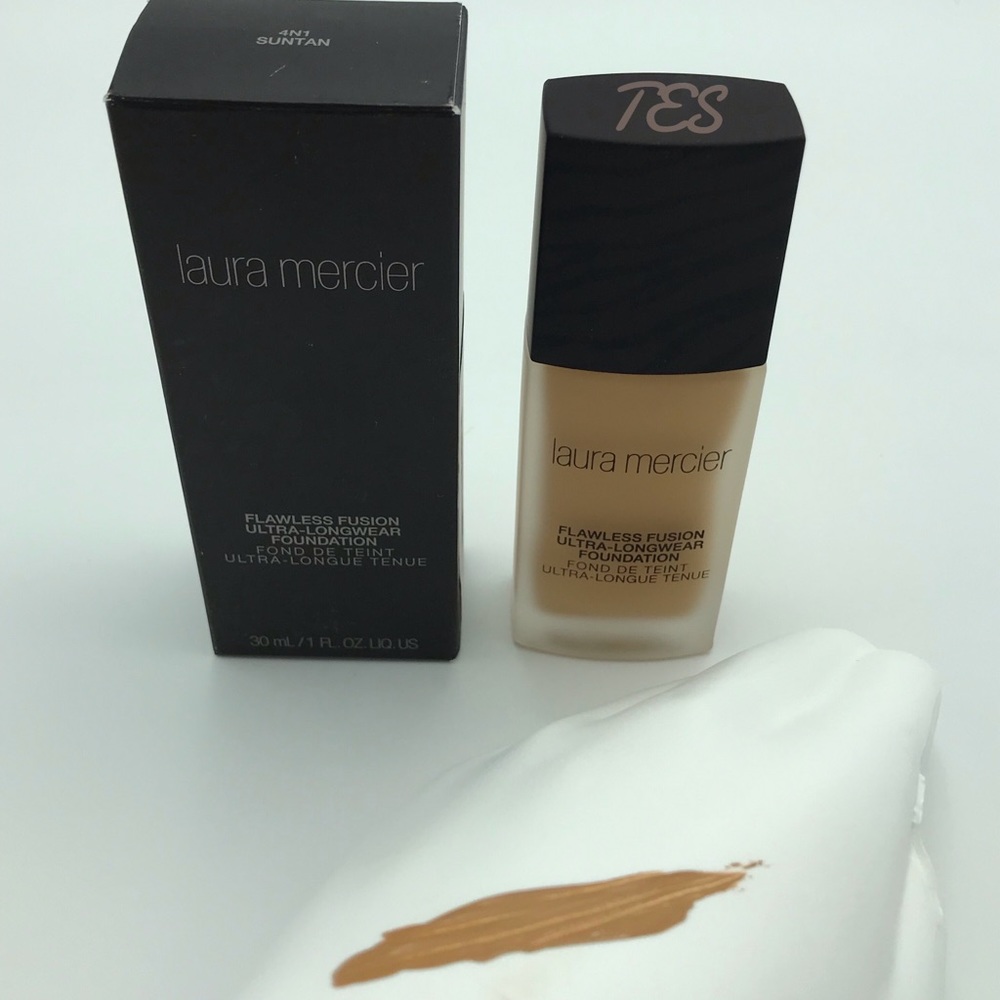 Laura Mercier Flawless Foundation Suntan 1oz
